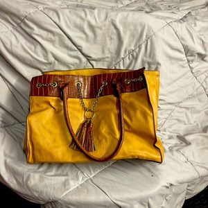 Bueno shoulder bag